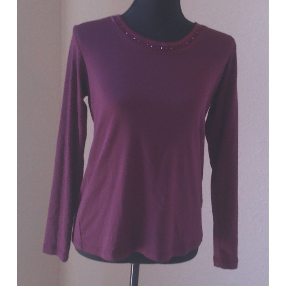 PUNT ROMA WOMENS LONG SLEEVE PLUM COLORED TEE WITH EMBELLISHED NECKLINE SIZE MED